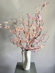 Композиция в вазе Сакура