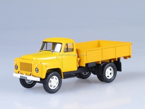 GAZ-52-84 yellow 1:43 Nash Avtoprom