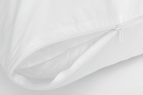 Защитный наперник на молнии 70х70 German Grass белый