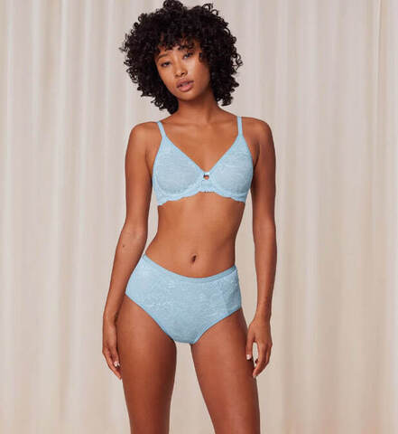 Бюстгальтер Минимайзер Triumph Amourette Charm T W02