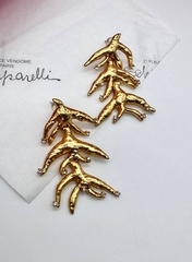 dlinnye-sergi-v-stile-schiaparelli