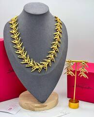 Длинные серьги в стиле Schiaparelli