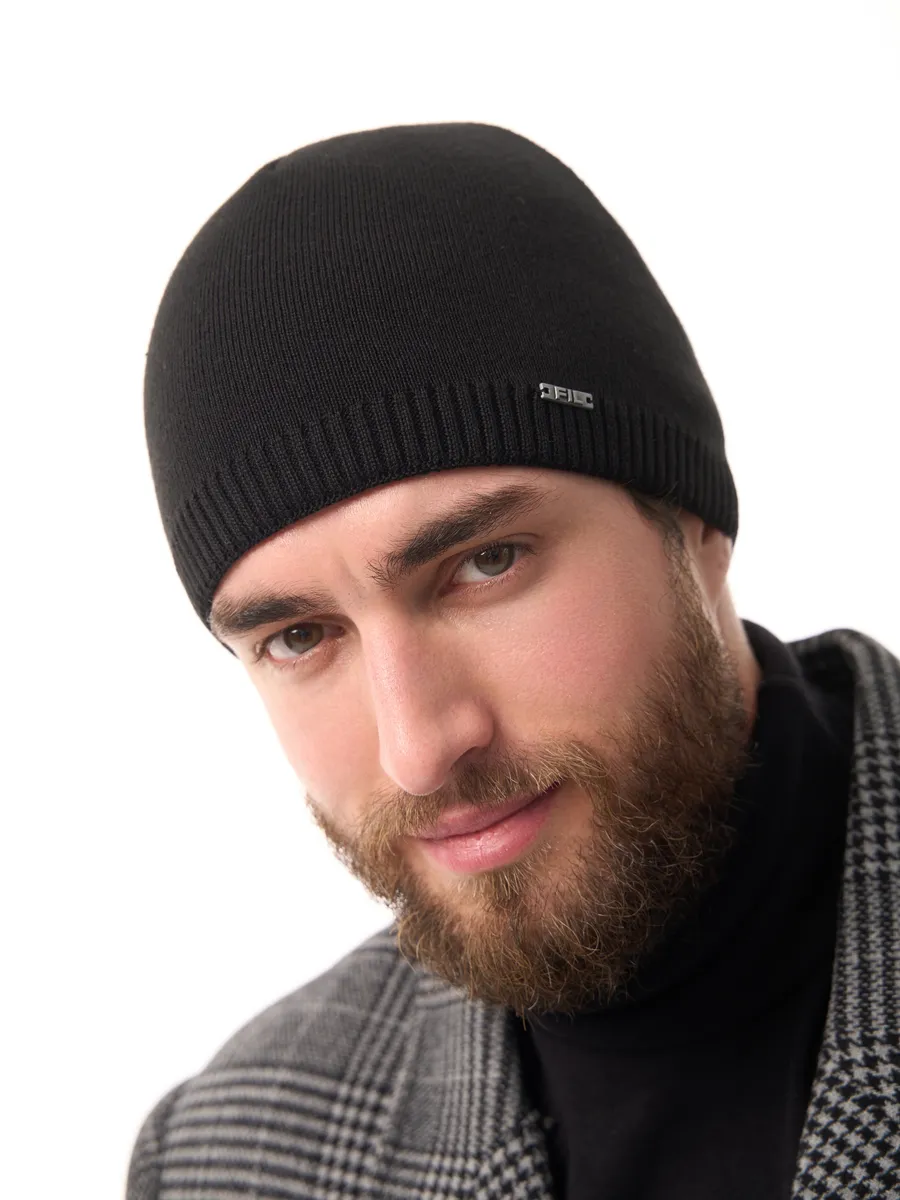 Шапка зимняя на флисе вязаная осень