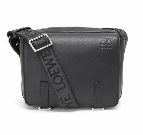 Сумка-мессенджер Loewe Xs в стиле милитари из мягкой гладкой телячьей кожи и жаккарда