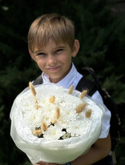 Букет цветов День знаний  №8 белый