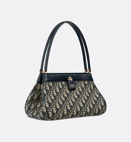 Сумка Dior Key, модель среднего формата