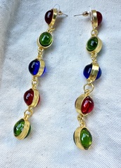 sergi-dlinnye-s-cvetnymi-kamnyami-v-vintazhnom-stile-italyanskij-stil