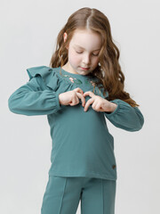 блузка  для девочки  КР 302818/бирюзовый тон к629