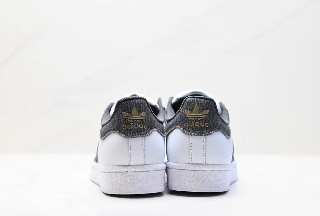 Denim adidas store