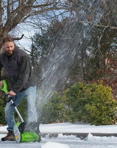 Снегоуборочная лопата Greenworks GD40SS30, 40v, 30 см, без АКБ и ЗУ (аккумуляторная)