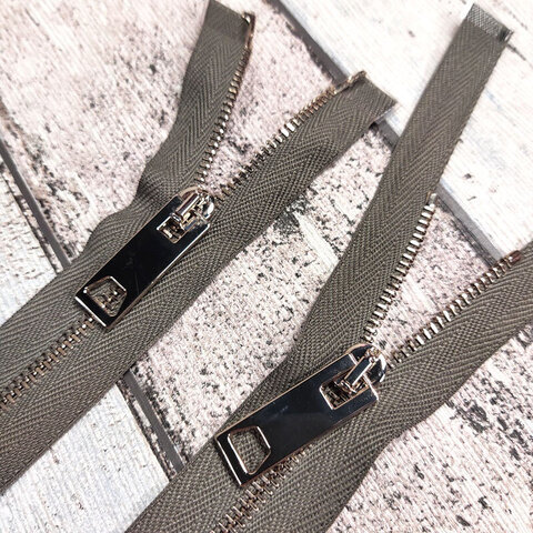 Молния разъемная металлическая с двумя замками RACCAGNI 70 см зеленый защитный