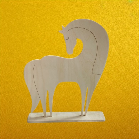 конь на подставке (25,5*21см) фанера