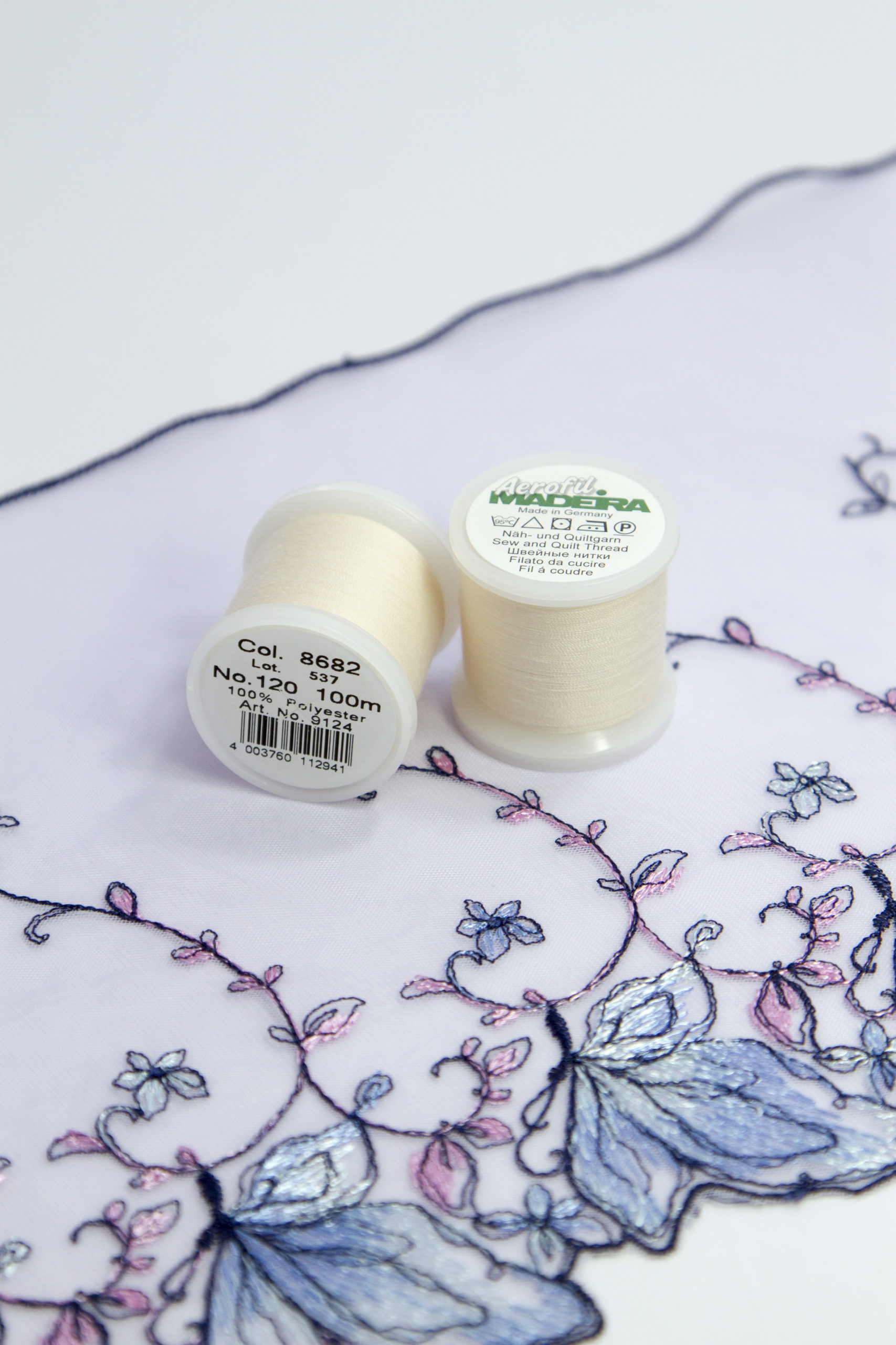 Нитки швейные Madeira aerofil №120 Col. 8682 сливки (100 м)