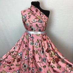 Ткань вискоза  розовая с цветами 3206