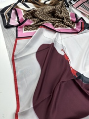 Шёлковый шарф Burberry, 210х70см, Инь-Янь Лебеди, подшит, с бирками и пакетом