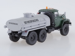 ZIL-131 AC-40 Fuel tanker green-gray 1:43 AutoHistory