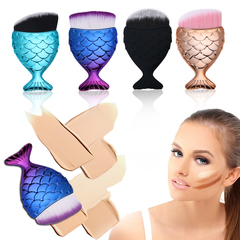 Косметическая кисть «Рыбка»