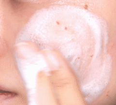 Гель для умывания с лепестками роз BUENO PURE MOONLIGHT ROSE FLORAL CLEANSER 150 ml