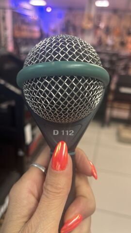 AKG D112 MKII