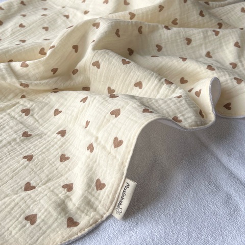 Непромокаемая пеленка муслин "Сердечки"