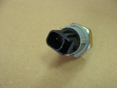 датчик масляный  Geely МК, Отака  E020600005