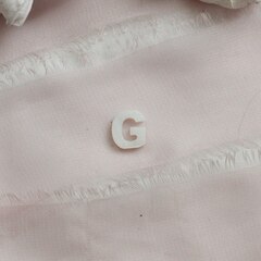 Буква G перламутр, 10 мм, 1 шт, П655