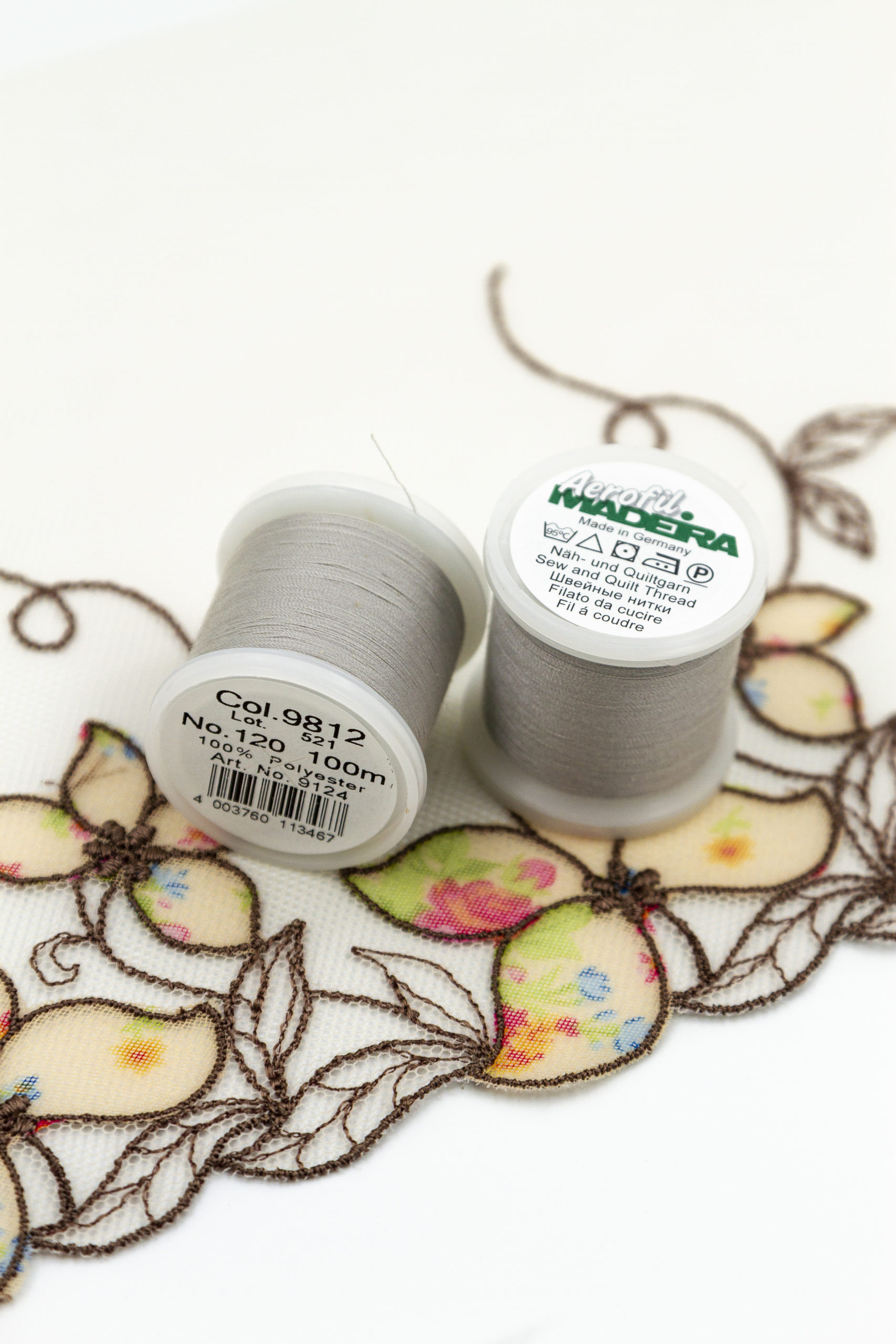 Нитки швейные Madeira aerofil №120 Col. 9812 серый светлый (100 м)