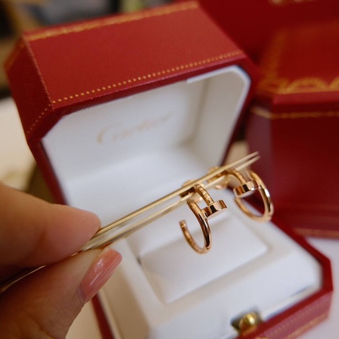 Серьги гвоздь Cartier