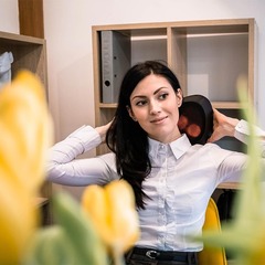 uShiatsu Plus беспроводная массажная подушка медицинская