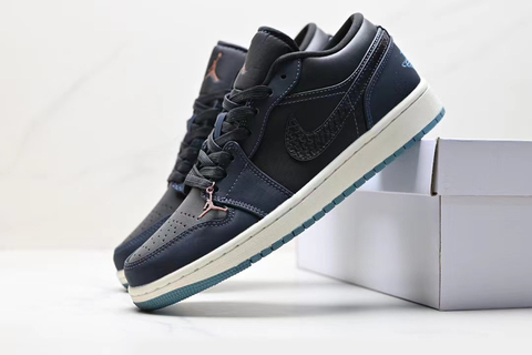 Air Jordan 1 Low SE 'Black Dark Obsidian' 