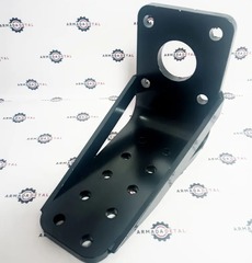 Кронштейн крыла 4CX (правый, уголок) | 123/02953 | JCB