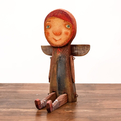 Деревянная статуэтка 