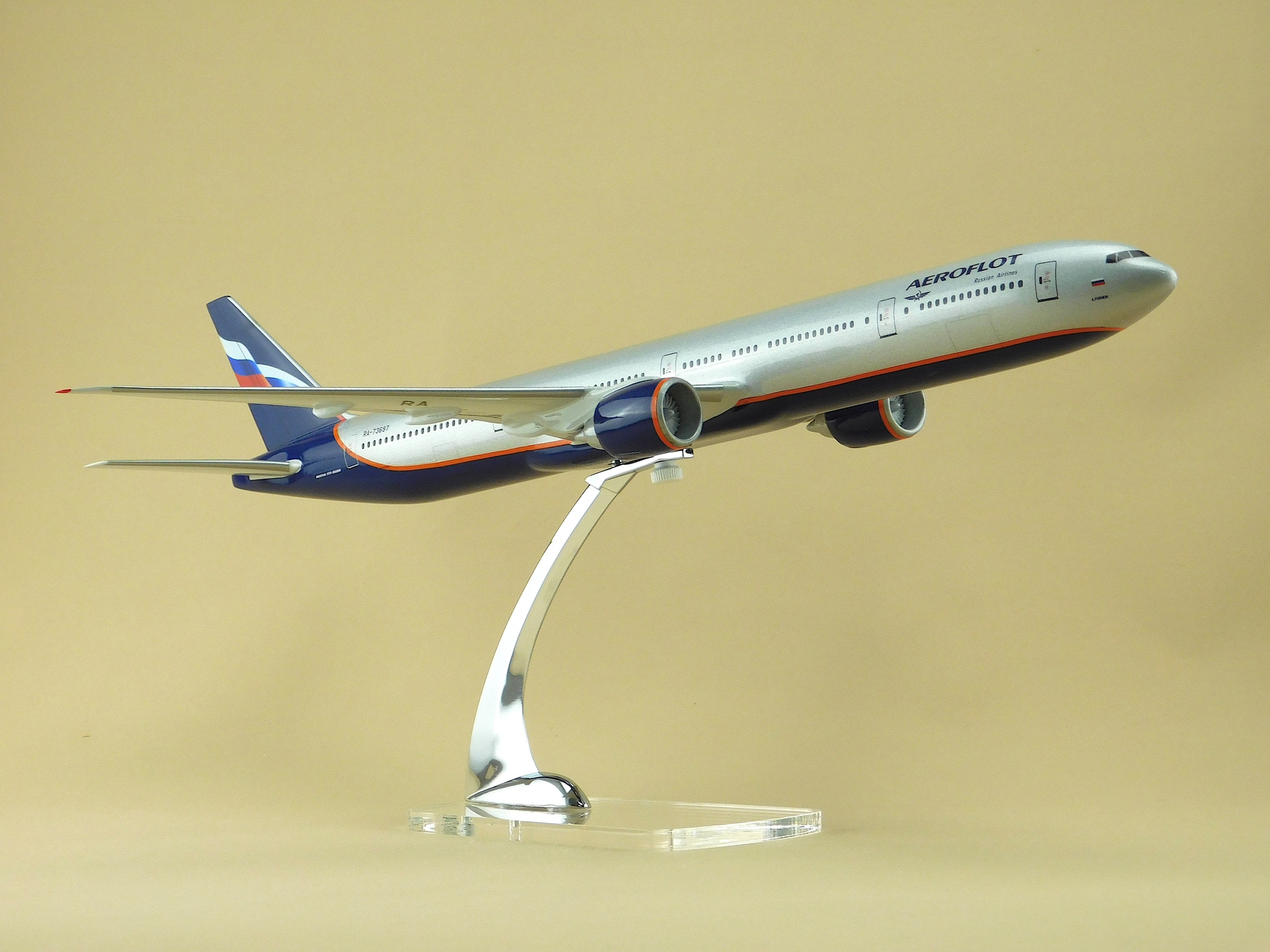  BOEING 777 300ER