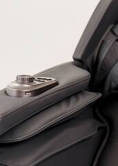 Массажное кресло Atlas Black