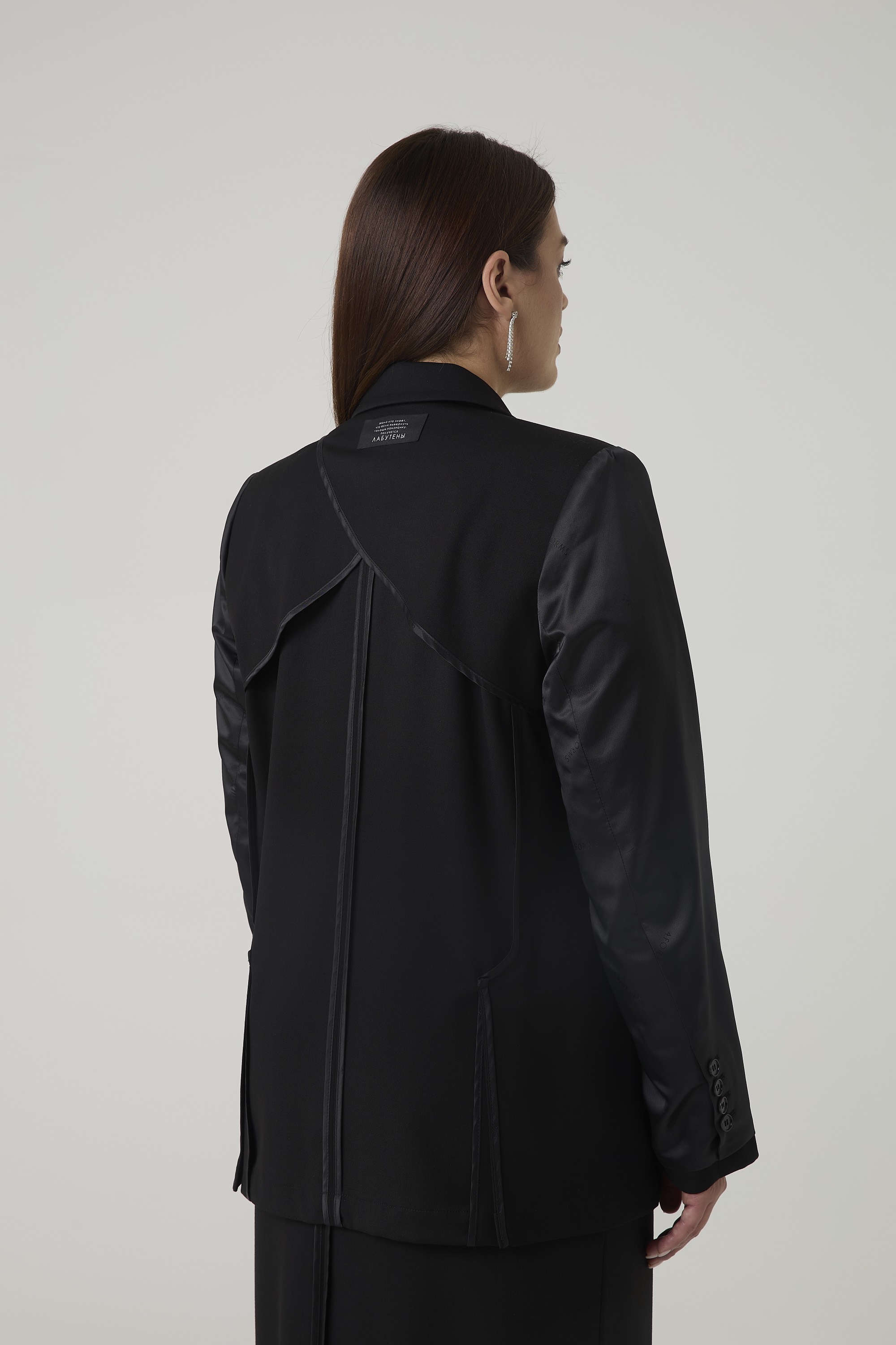 Жакет однобортный "Inside out", черный