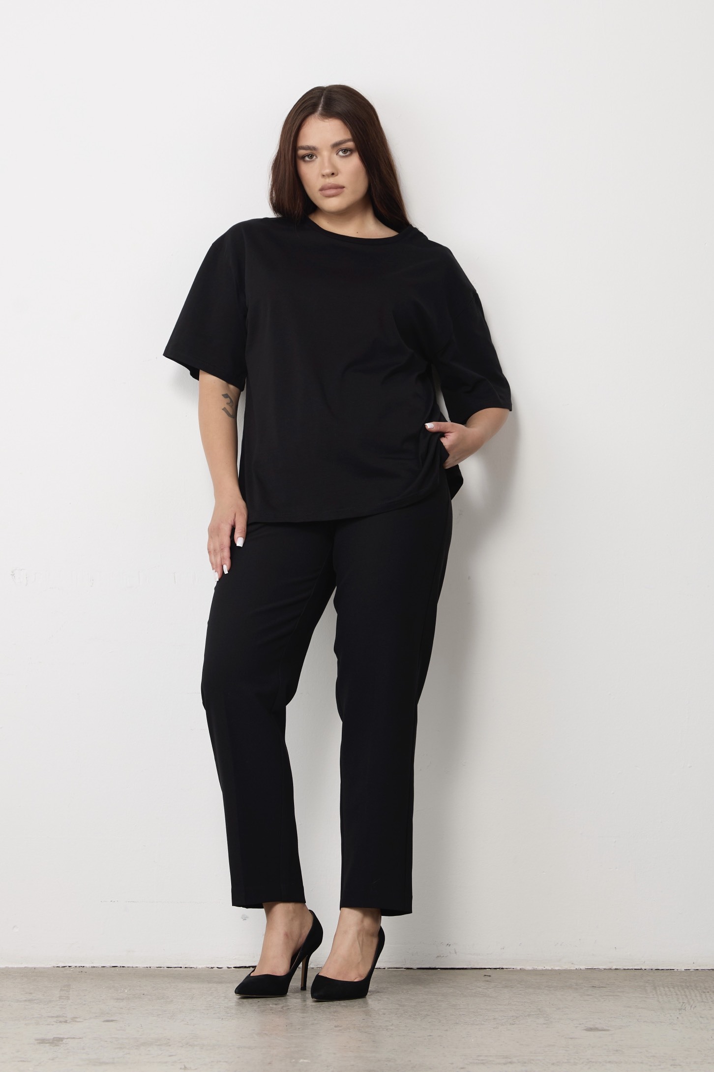 Футболка прямого кроя, черный