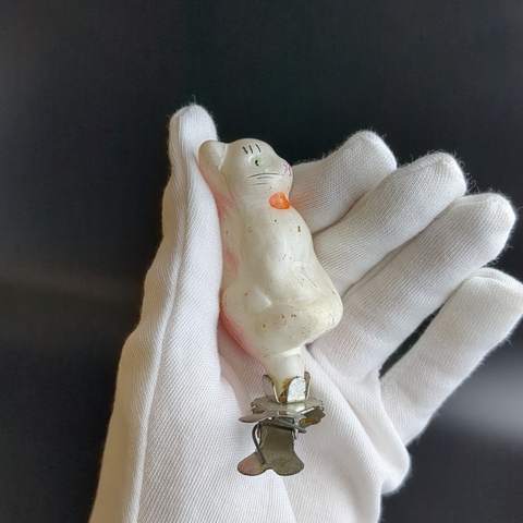 Ёлочная игрушка "Муренка" кошка, на прищепке, стекло, скол под прищепкой,  ручная роспись, винтаж СССР 1960-1980 гг. Советские ёлочные игрушки и украшения. Состояние и комплектация на фото.