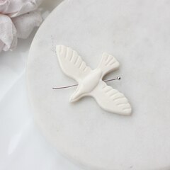 Подвеска Птица голубь, белый с серебром, L 50*30 мм, S055