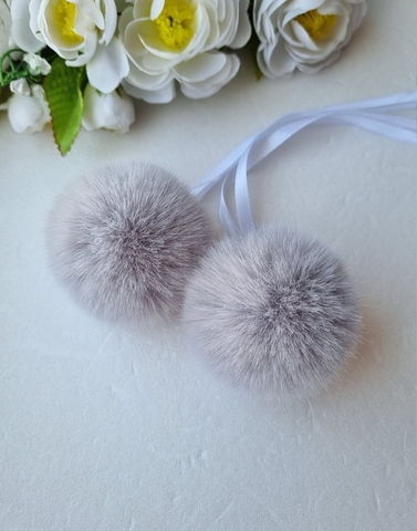 Eco-fur pompoms, 5 cm, color Sundae, 2 pieces