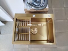 Кухонная мойка врезная из нержавеющей стали Aqua Symphony золото PVD