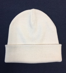 Зимняя утолщенная шапочка белого цвета