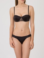 Бюстгальтер-балконет со встроенным корректором Wonderbra W03X9