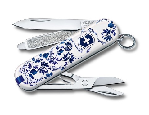 Складной нож-брелок Victorinox Classic Limited Edition 2021 Porcelain Elegance (0.6223.L2110) | Wenger-Victorinox.Ru