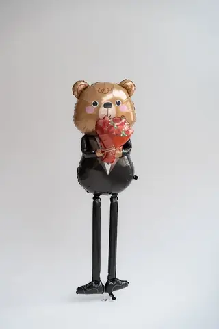 Фигура ходячая Мишка джентельмен с цветами