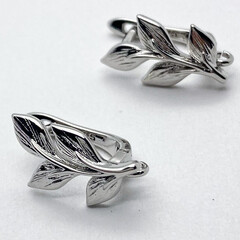 Ювелирные швензы с родиевым покрытием, размер 17*9 мм, цена за пару