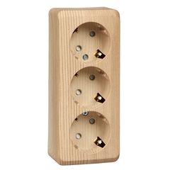 Schneider Electric ЭТЮД Сосна Розетка 3-местная открытая установка с заземляющими контактами со шторками 16А, 250B, PA16-012D