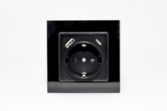 Встраиваемая розетка с USB и Type-C