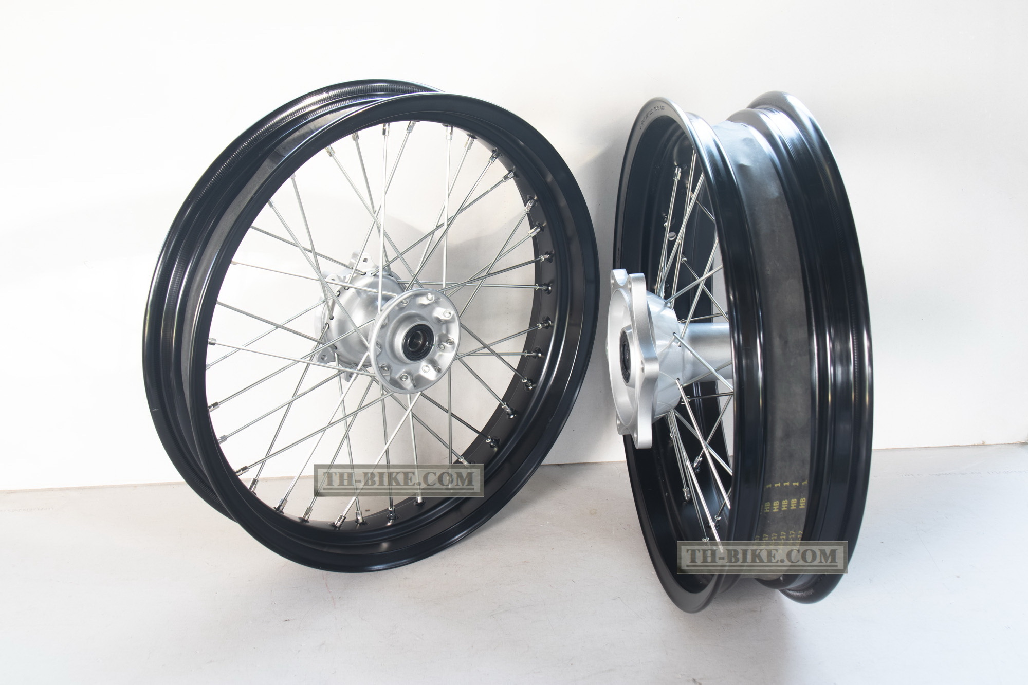 【最安値に挑戦】 42650-KZZ-C01. (42650-KZZ-C00), WHEEL SUB ASSY,RR. Gold パーツ