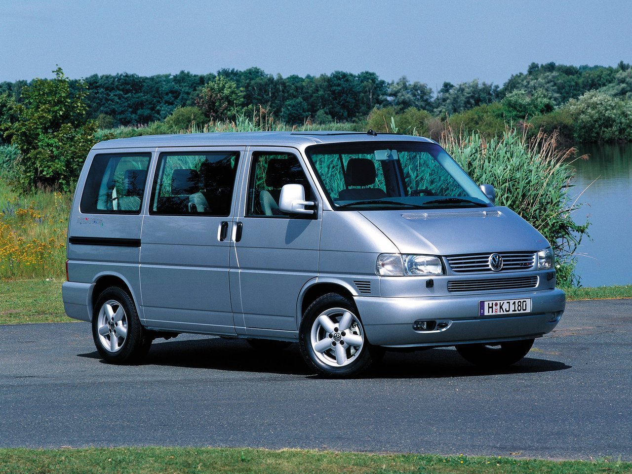 Чехлы на Volkswagen T4 микроавтобус Multivan / Caravelle / Transporter  1990–2003 г.в. - купить в интернет-магазине Shop-avtopilot.ru