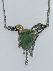 Берилл зеленый (колье из серебра)